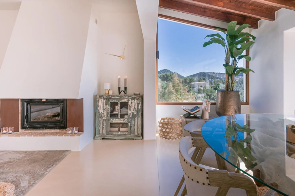 Can Furnet in Ibiza With 4 Bedrooms and 8 Bathrooms