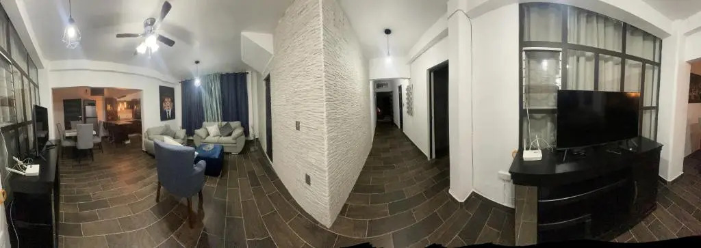 Agradable y caluroso apartamento de 3 recamaras y 2 Baños Completos recién remodelado