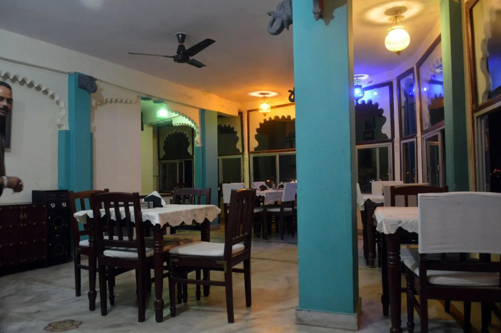 The Lake View Hotel- On Lake Pichola