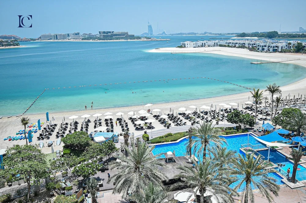 Palm Jumeirah's Spectacular Ocean-View Apartment - NBT
