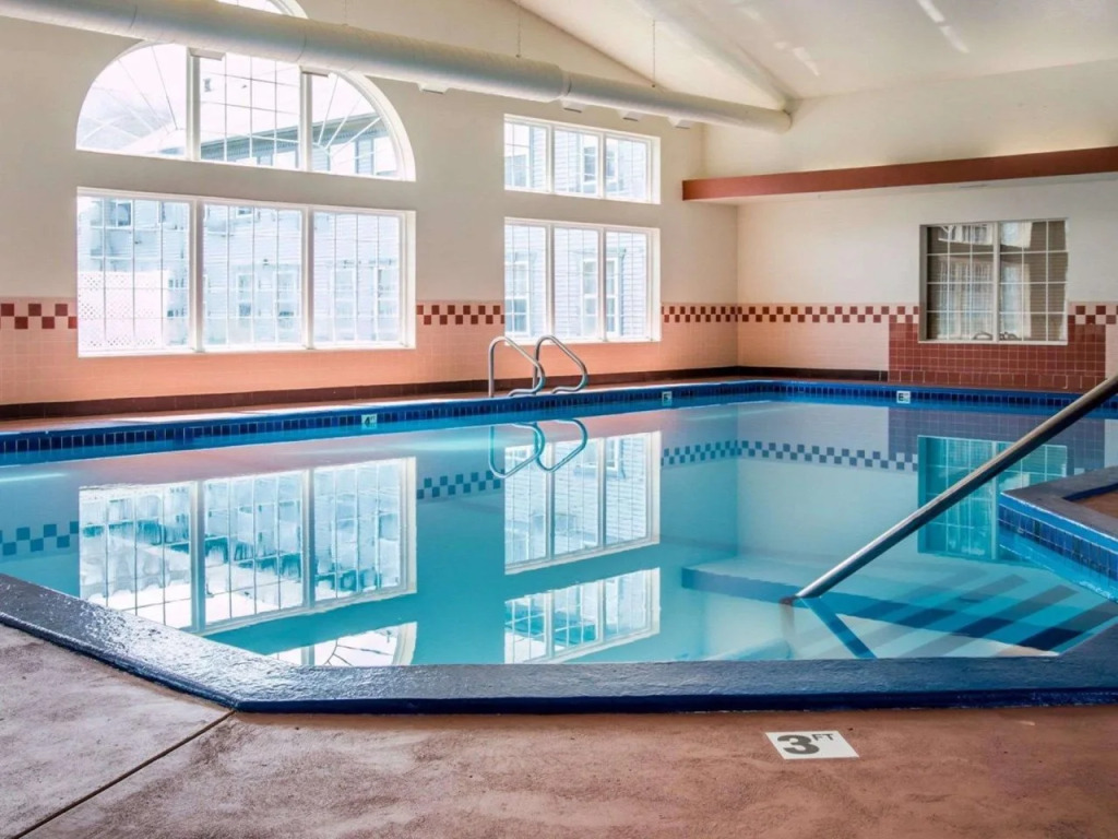 Comfort Inn & Suites and Conference Center