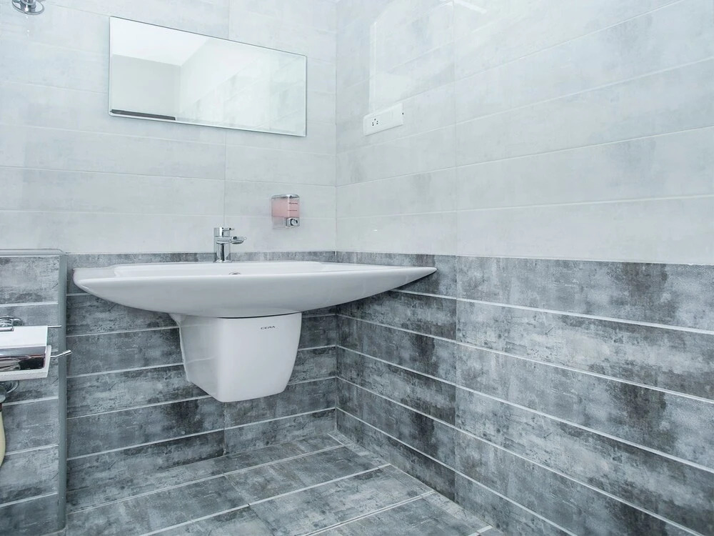 OYO 15352 Sahara Suites