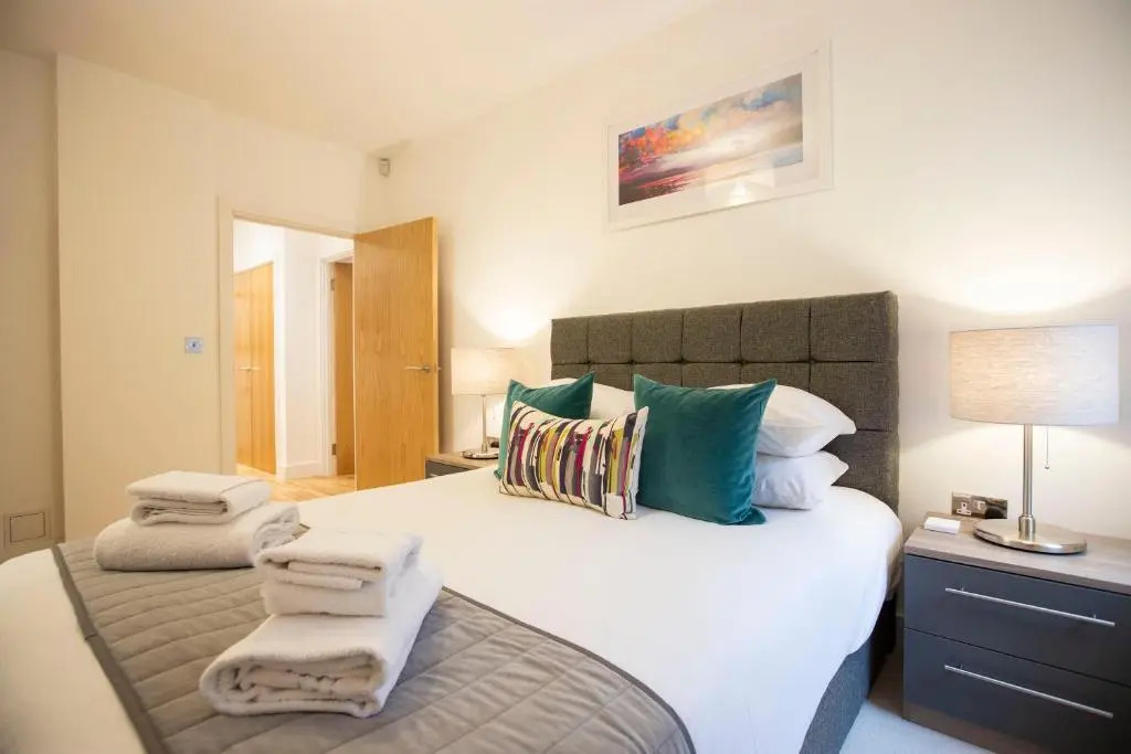 Urban Living's - The King Edward II Luxury Apartment in the heart of Windsor