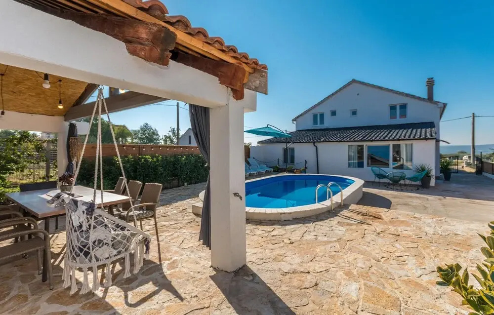 Amazing Home in Tinj With 3 Bedrooms, Wifi and Outdoor Swimming Pool