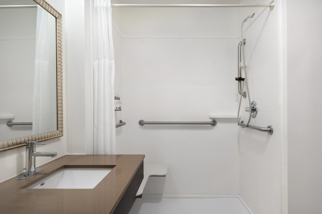 Garner Hotel Evansville East by IHG