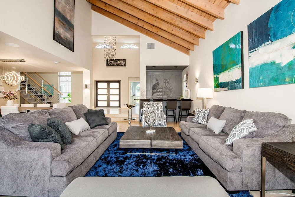 The House of 425 Coral Way 5 Bedrooms 4.5 Bathrooms Home