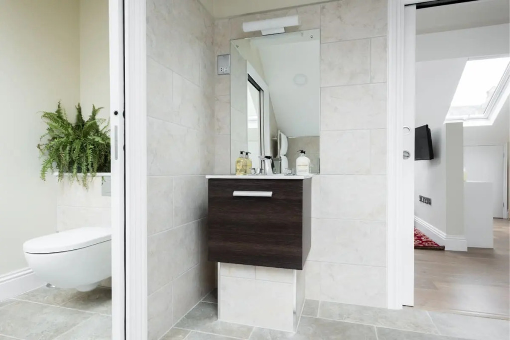 The Soho Studio - Modern & Bright 2BDR in Central London