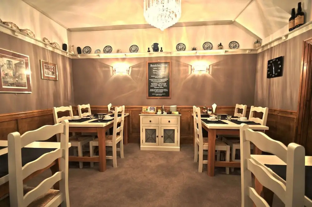 Oaktree Lodge