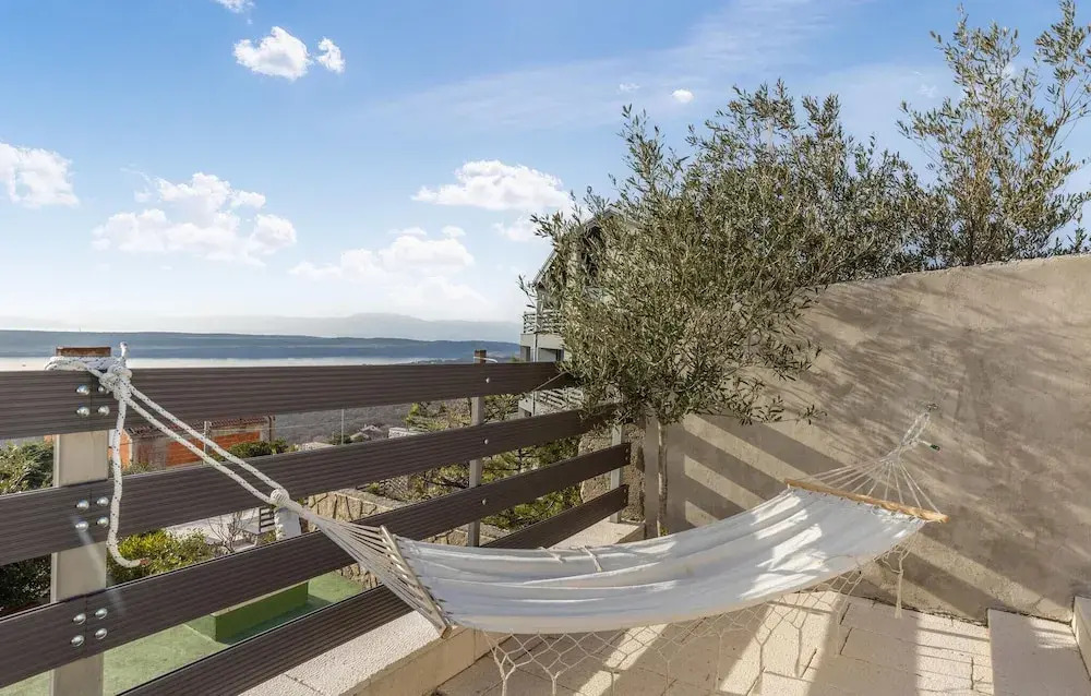 Amazing Home in Dramalj With Wifi, 2 Bedrooms and Outdoor Swimming Pool