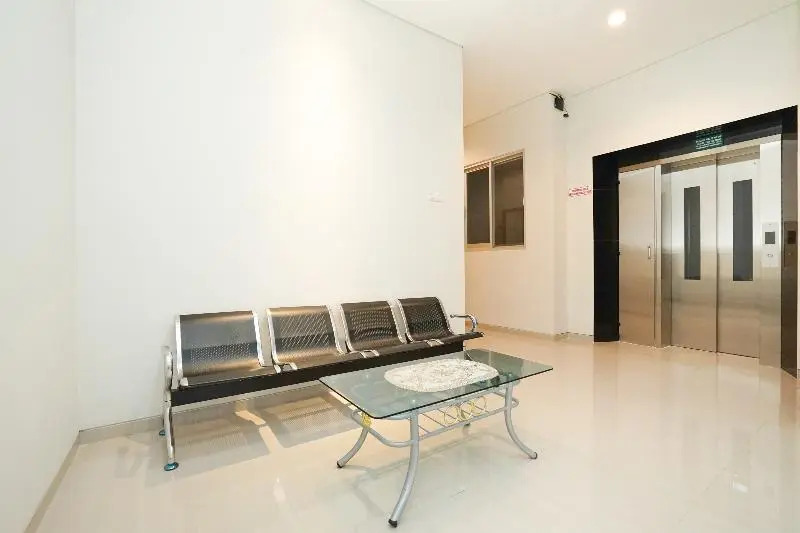 OYO 614 Graha 8 Syariah