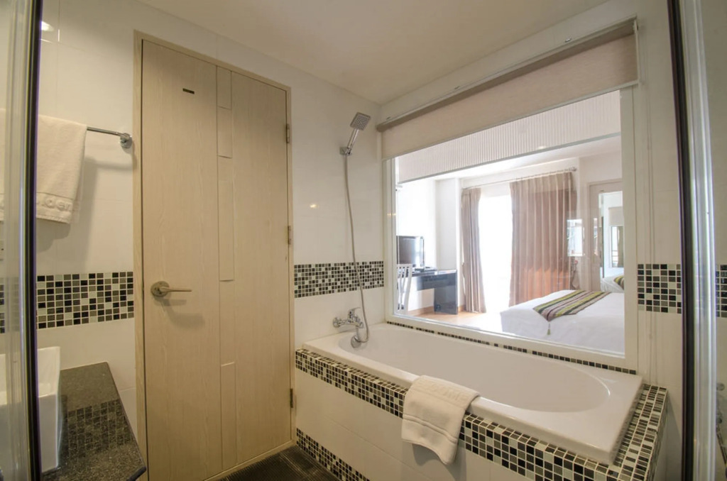 iCheck inn Residences Sathorn