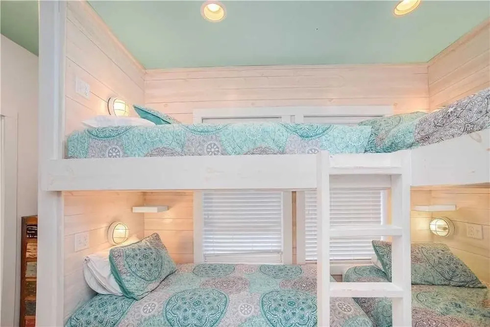 2525 S 11th St #63 4 Bedrooms 3.5 Bathrooms Home
