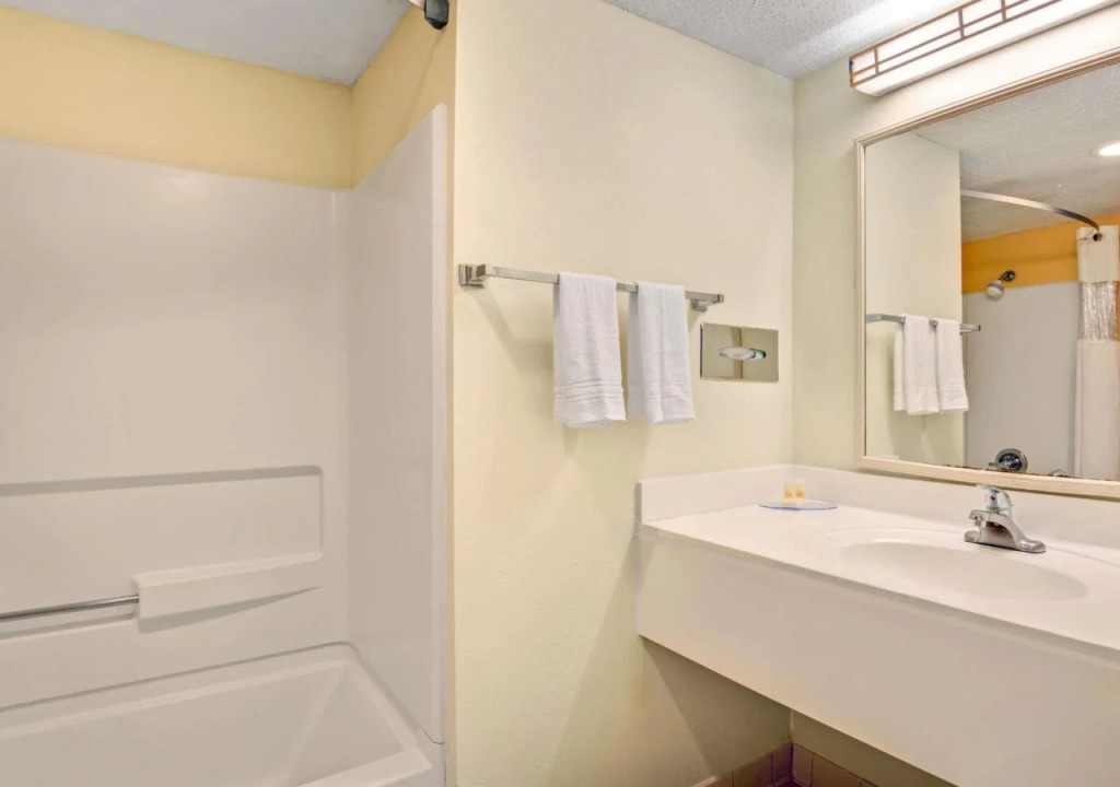 The Longleaf Hotel