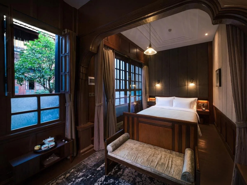 Silver Chest Boutique Hotel