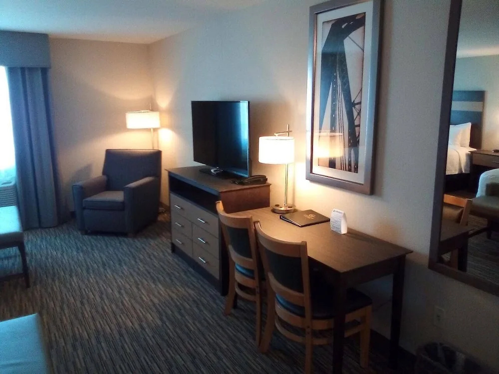 GrandStay Hotel & Suites Rock Valley
