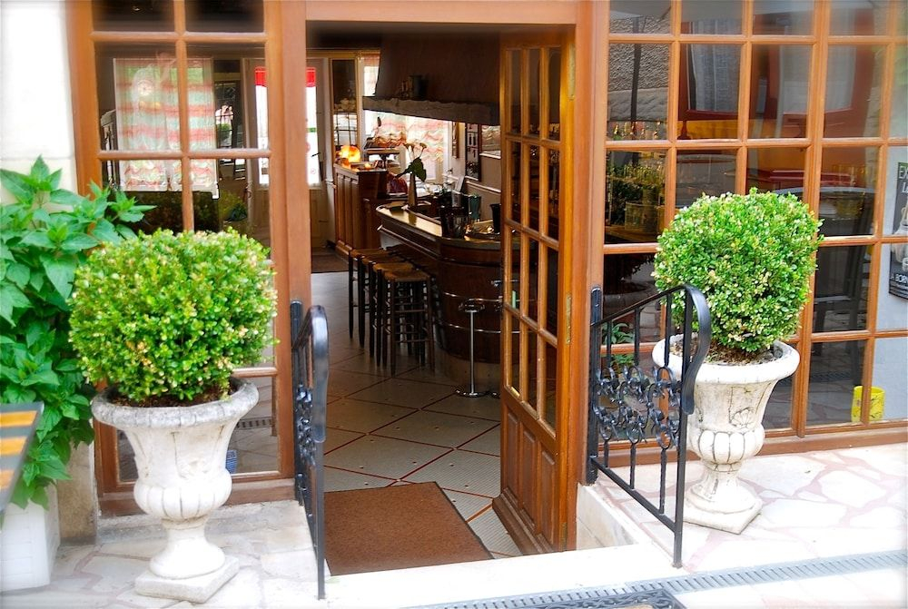 Hôtel restaurant le Grand Monarque Donzy