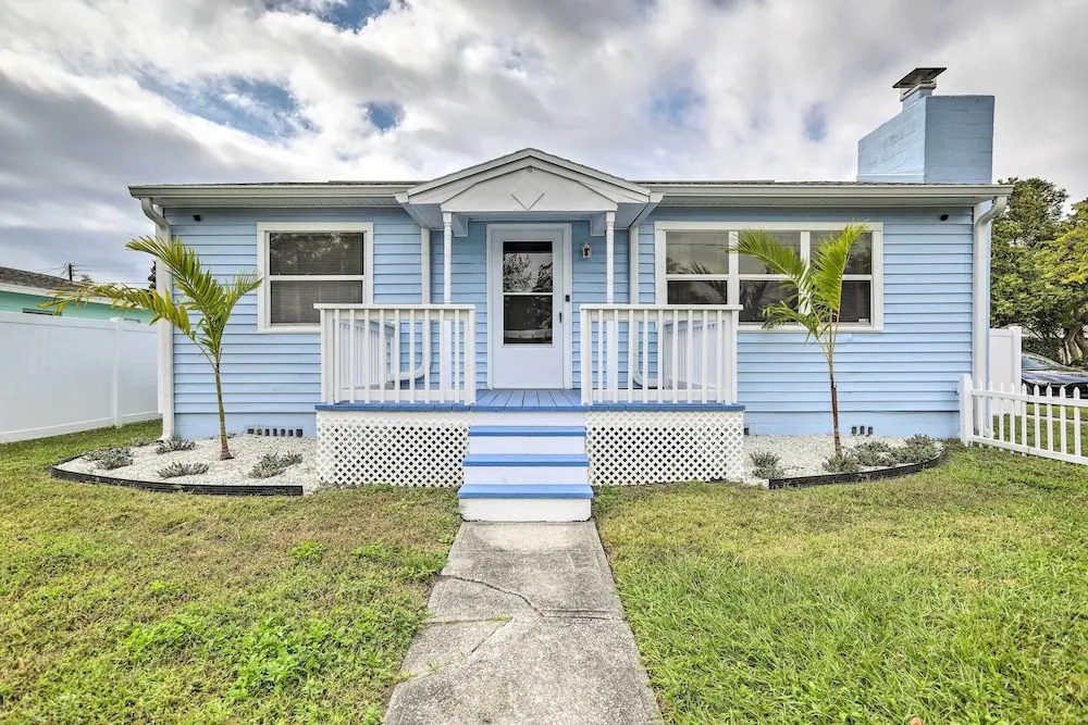 Pet-Friendly Gulfport Home u003c 2 Mi to Beach