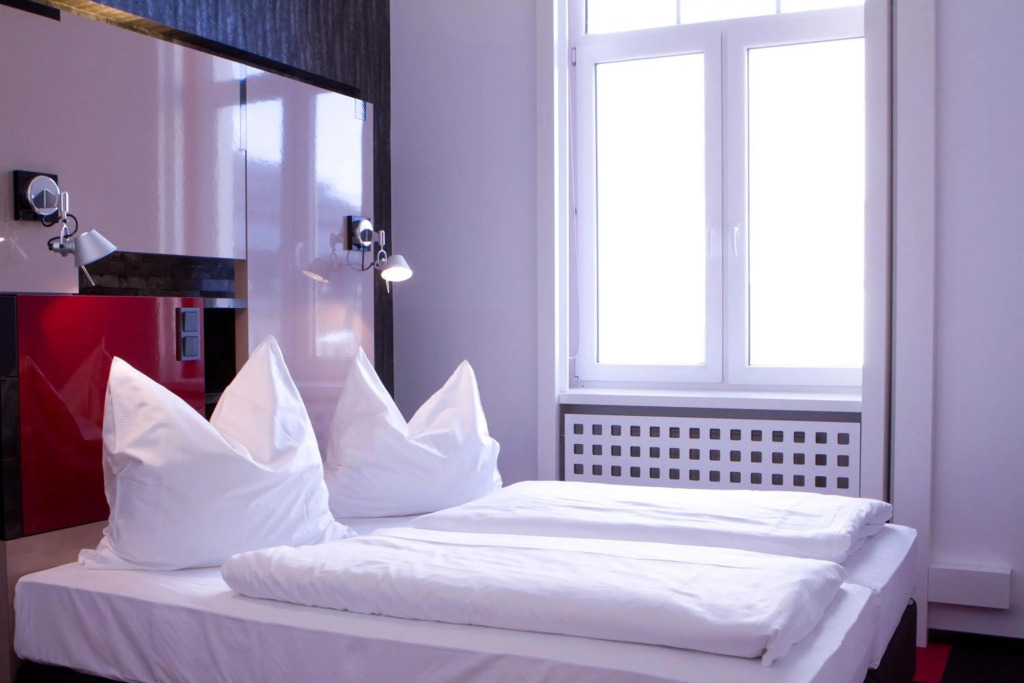 Hotel Cristall - Frankfurt City