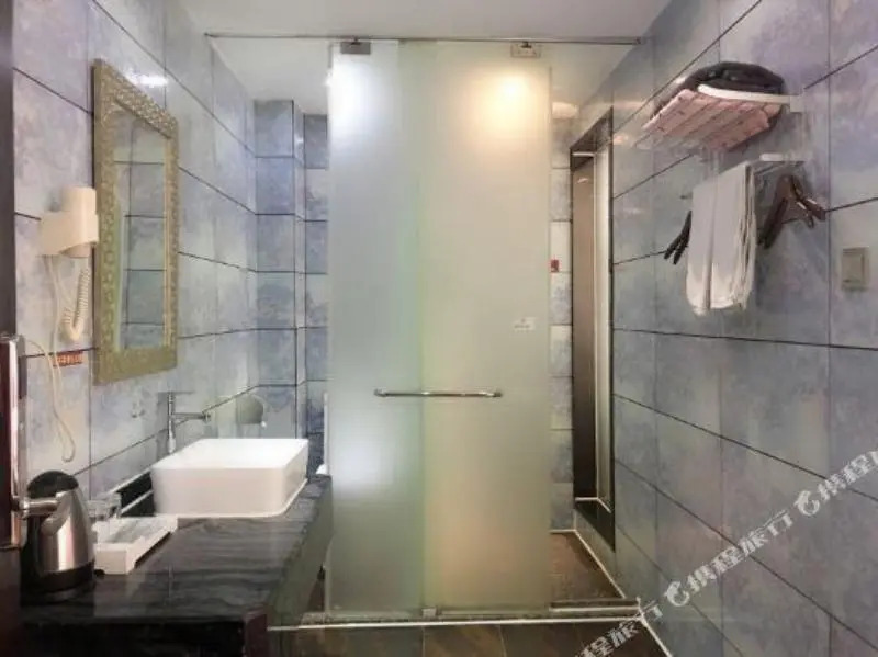 Youcheng Hotel (Hezhou Fu'anju Branch)