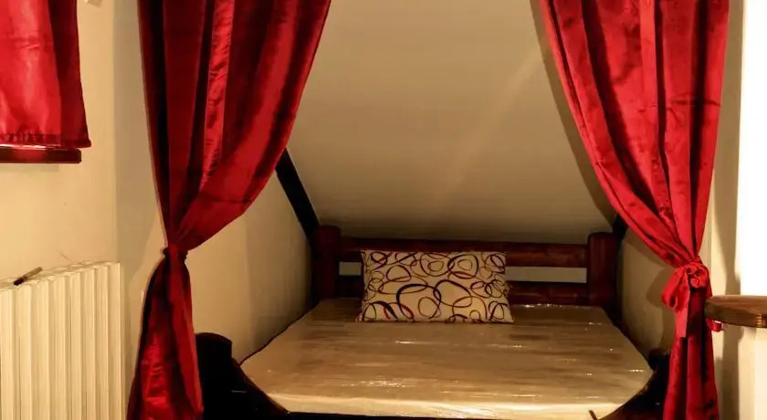 Hostel S