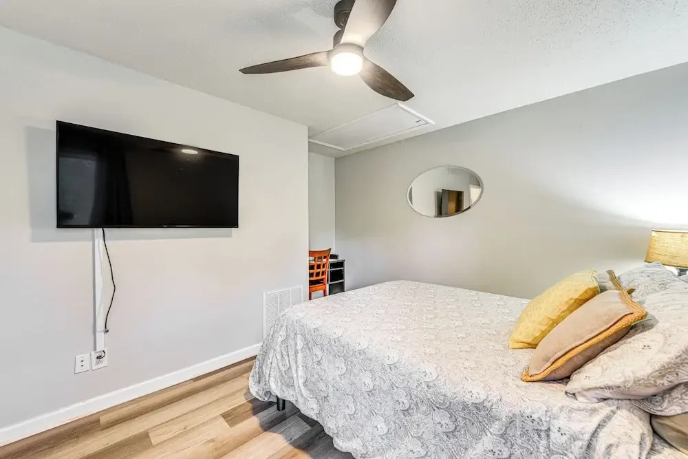 Pet friendly Charlotte Home w Deck Near Uptown