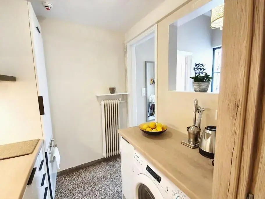 Cute Suite Apt., close to metro and highway