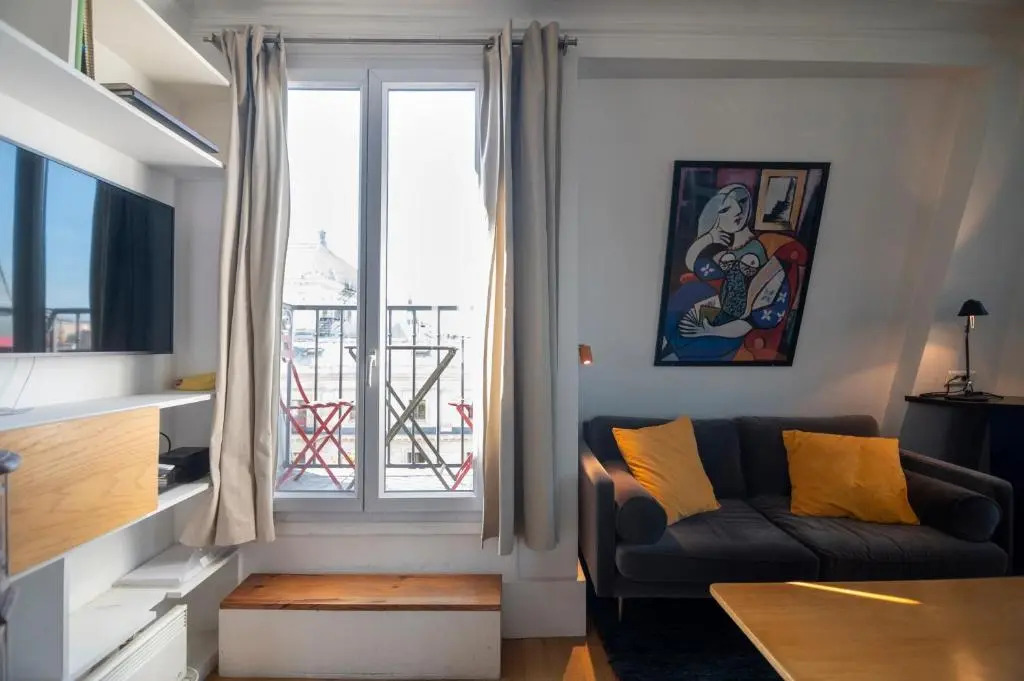 Seine Penthouse