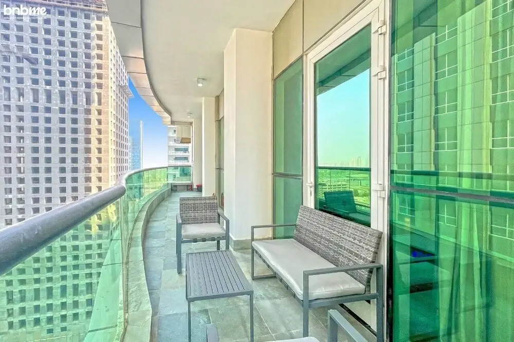 Swanky 1 BR Apt Marina Pinnacle