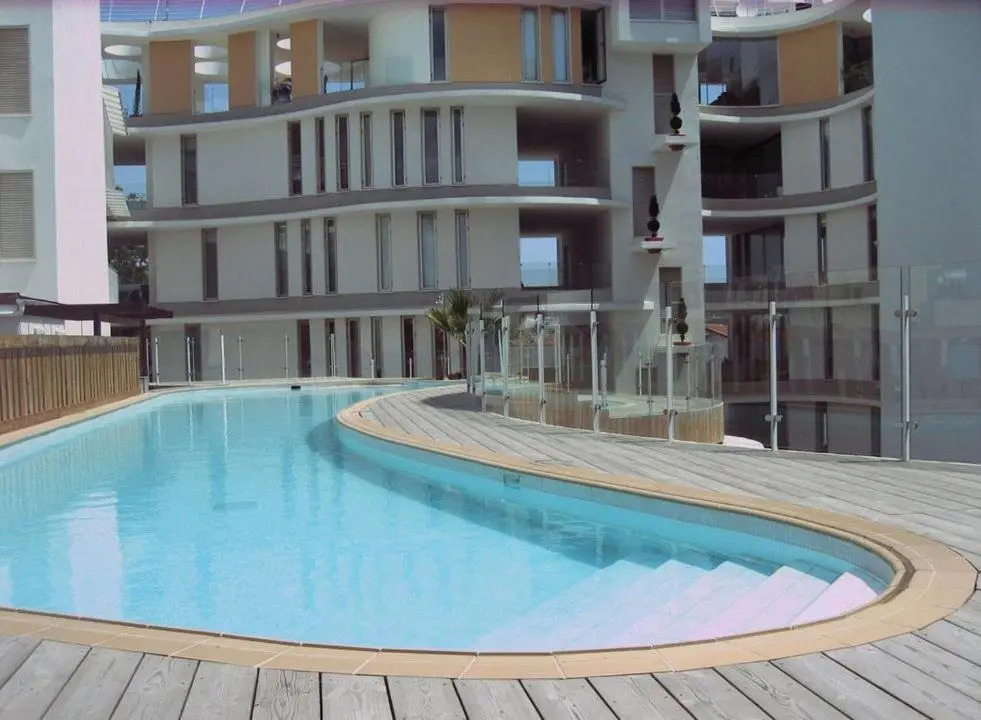 3b Pool Penthouse private hot tub - Larnaca center
