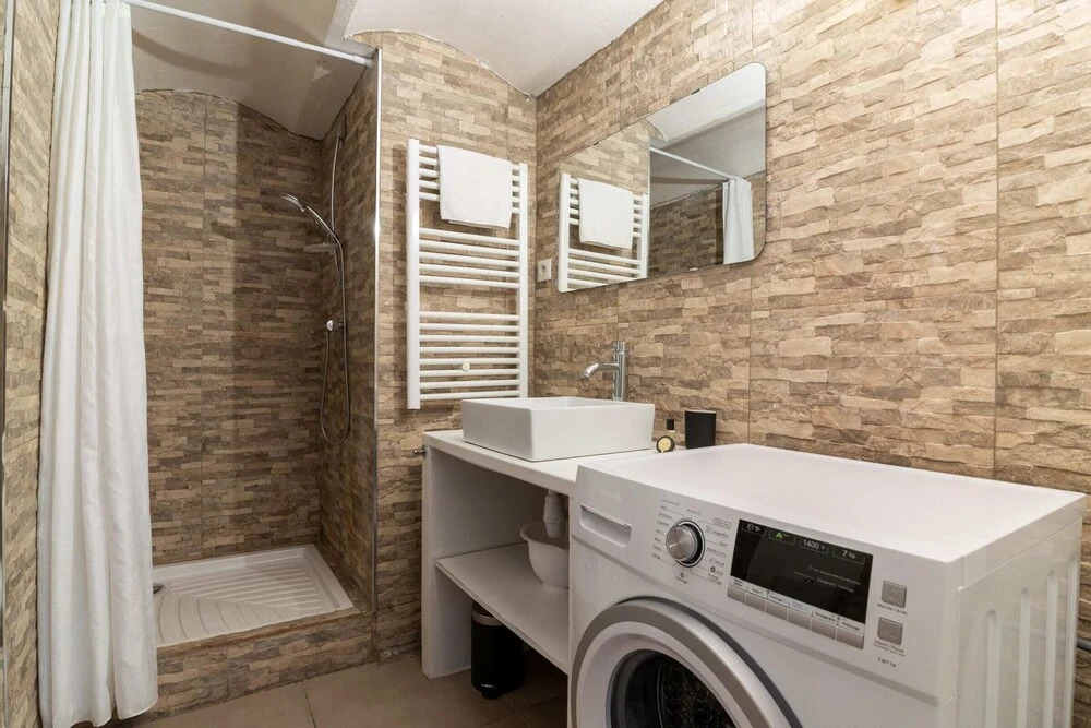 Superb 2BR Central Apt With Private Patio