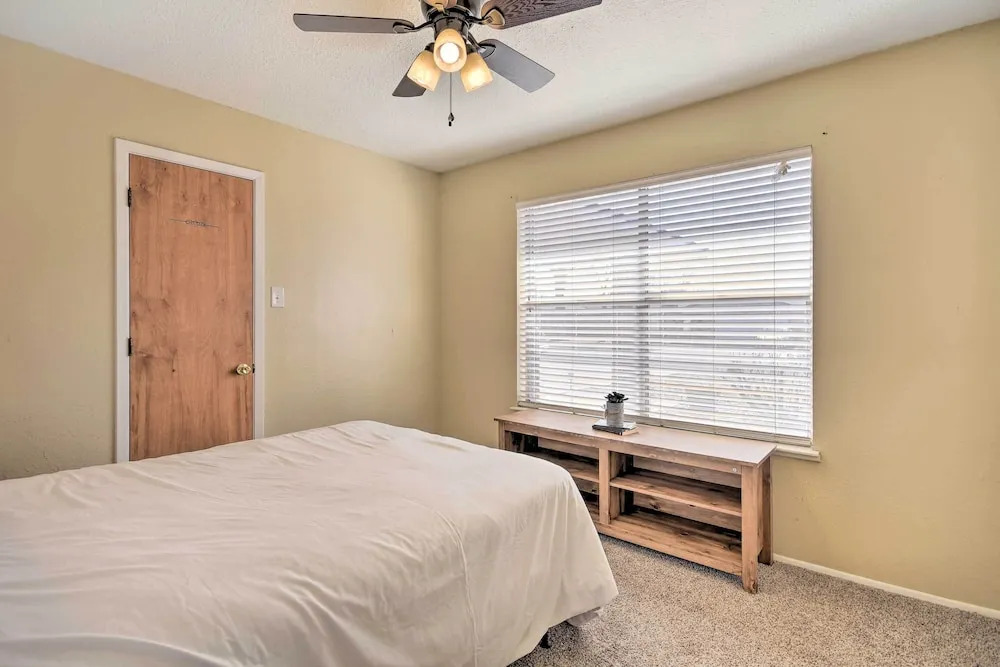 Charming Clovis Home w/ Covered Patio