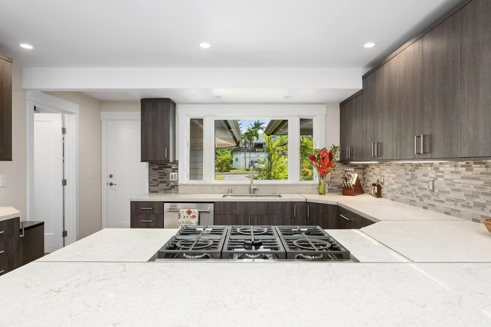 Kapiolani - As Seen On Hgtv 3 Bedroom Home by RedAwning