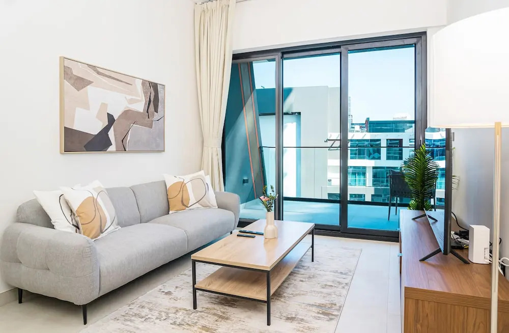 HomesGetaway Cozy 1BR in Binghatti Canal