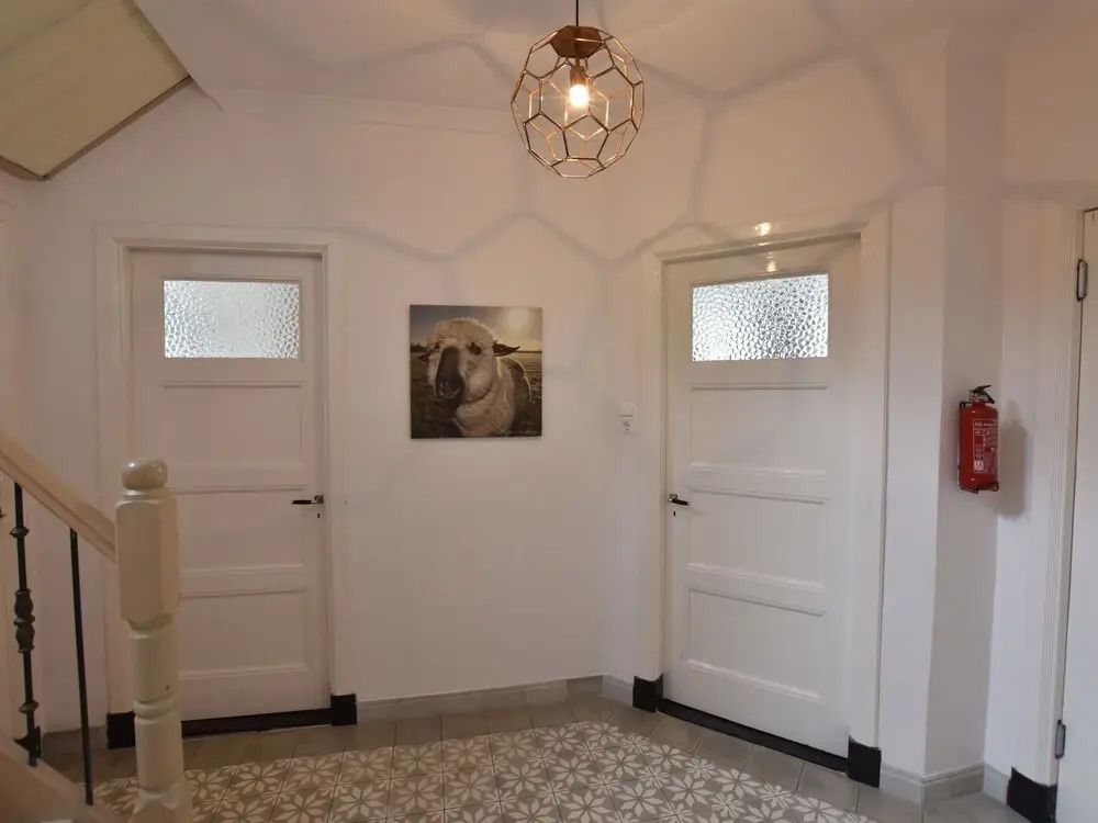 Spacious Farmhouse in Ijzendijke With Garden