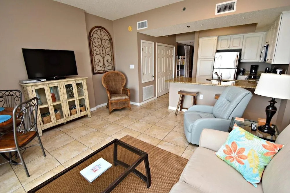 Tidewater 407 by RedAwning
