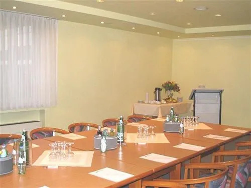 Hotel Am Lunik Park