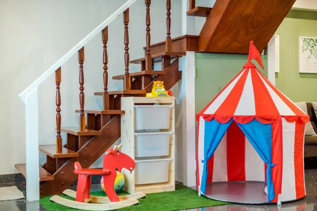 White beach house Hua hin 20 second to the beach