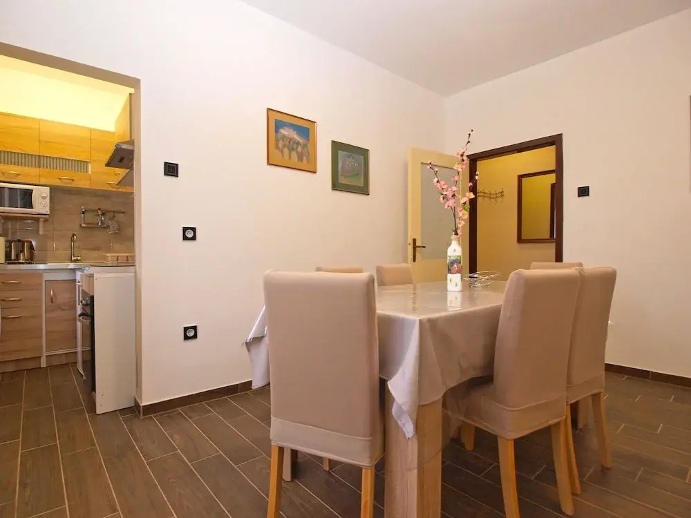 Apartment 1540