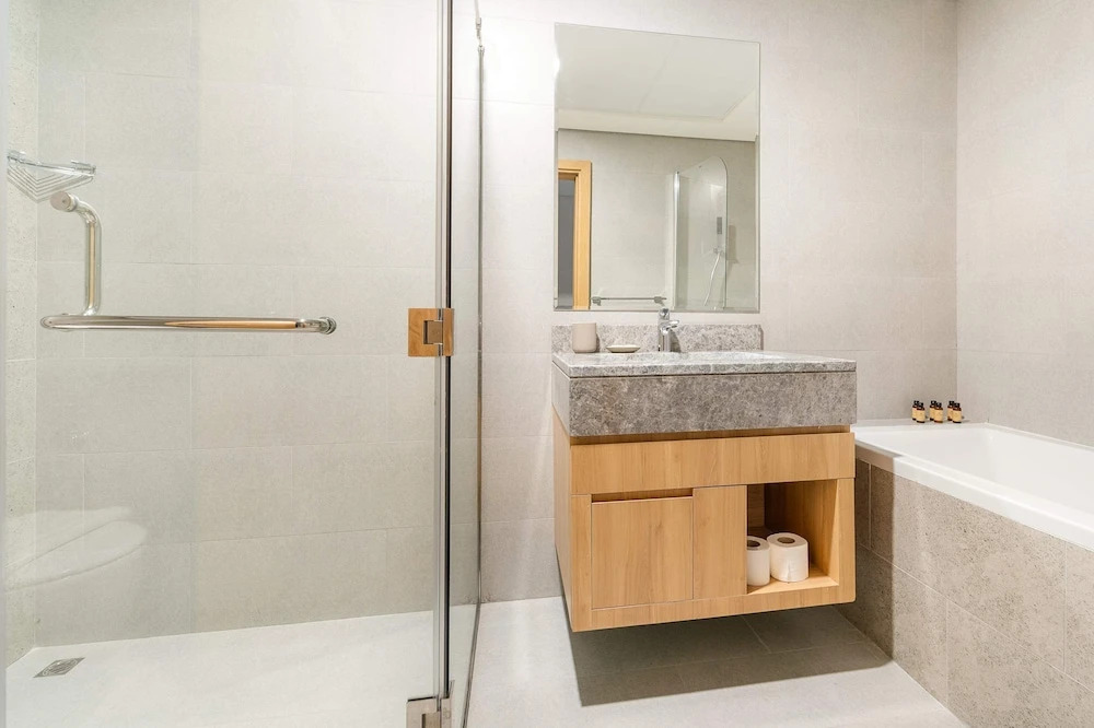 Silkhaus Large 3BR Maid Room in Radiant Viewz