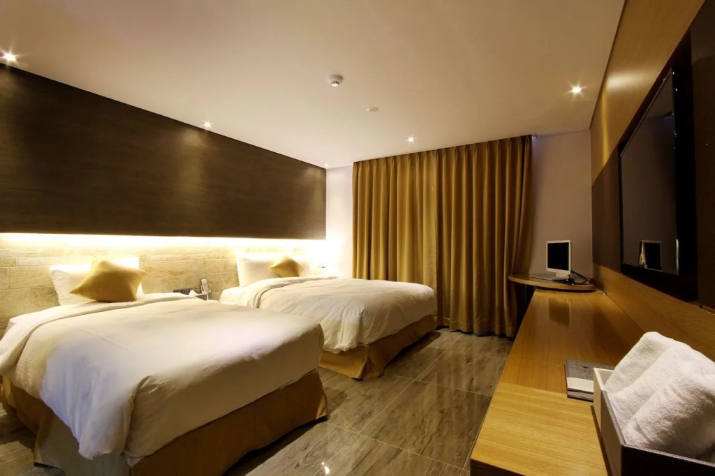 Royal Prime Hotel