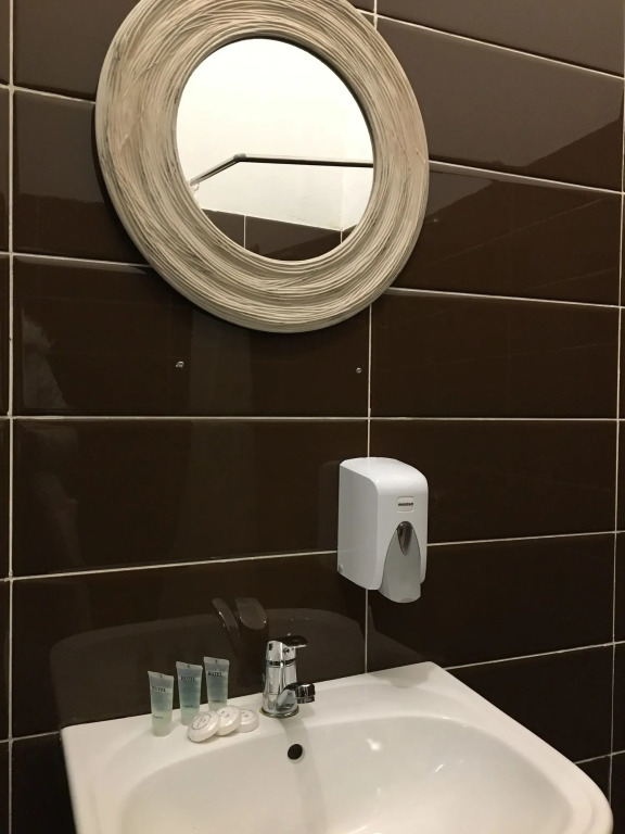 Check Point Hotel