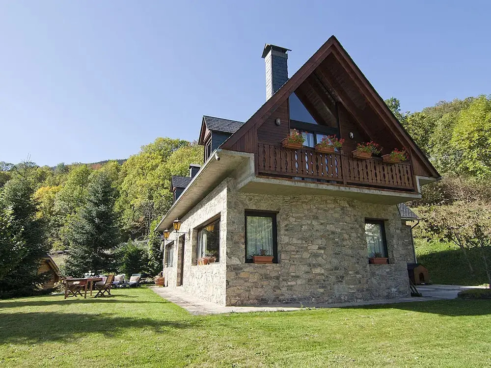Modern Mansion in Vielha with Sauna & Hot Tub