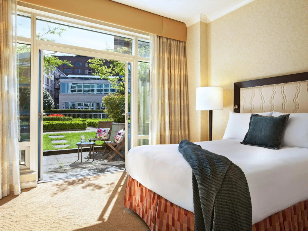 Fairmont Waterfront