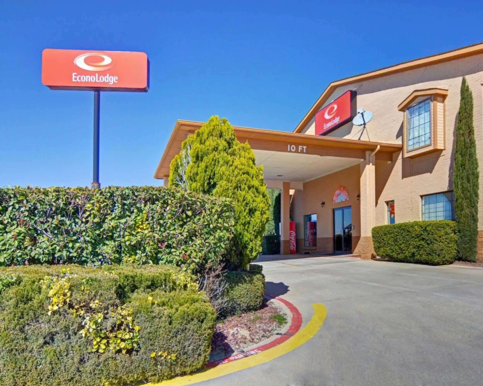 Super 8 by Wyndham Decatur Texas
