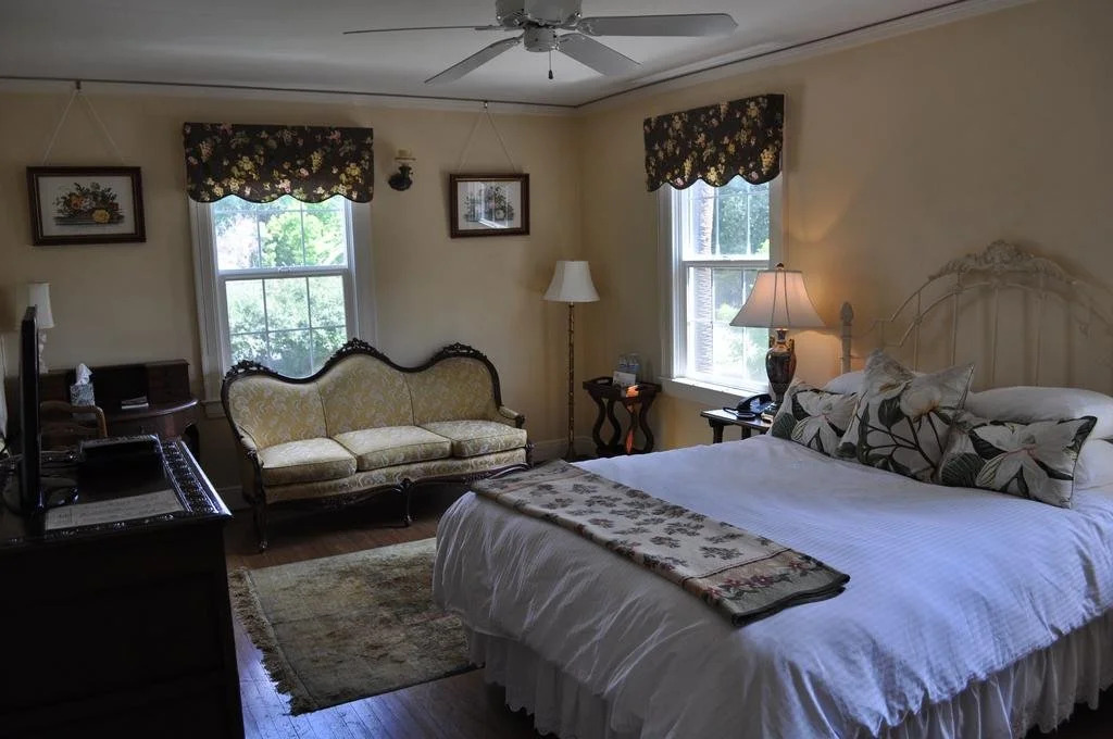 Bear Creek Inn