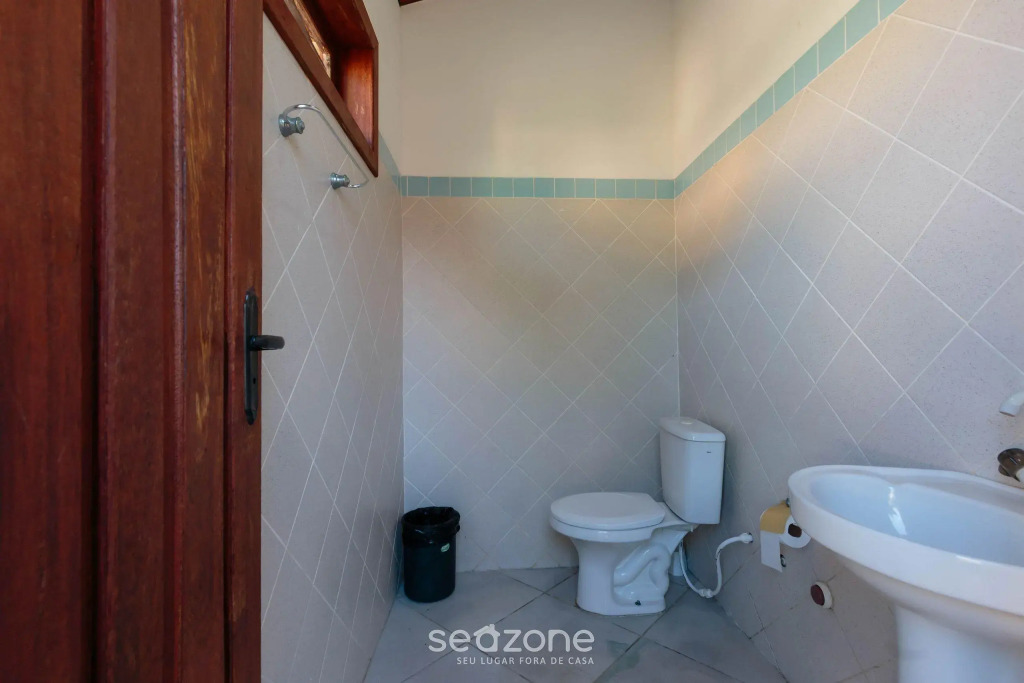Linda Casa com piscina e churrasqueira URA0015