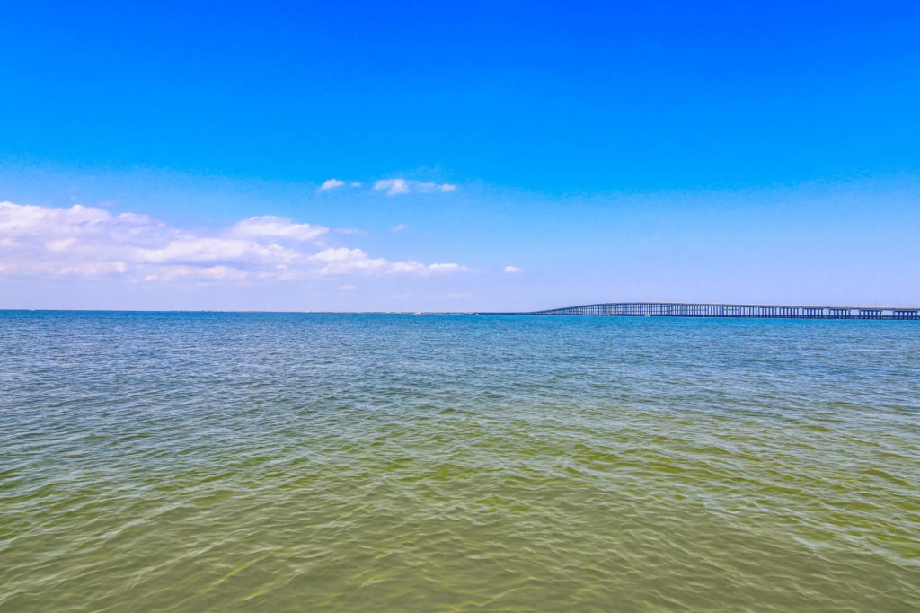 Pier Heaven    6031ABC