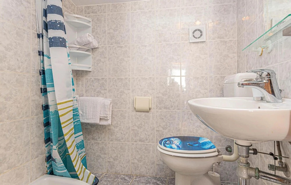 Amazing Apartment in Vodice With Wifi and 2 Bedrooms