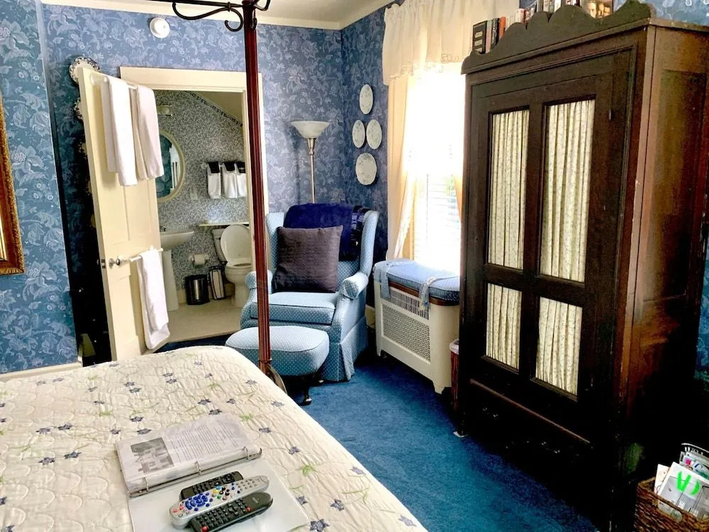 Chestnut Street Inn
