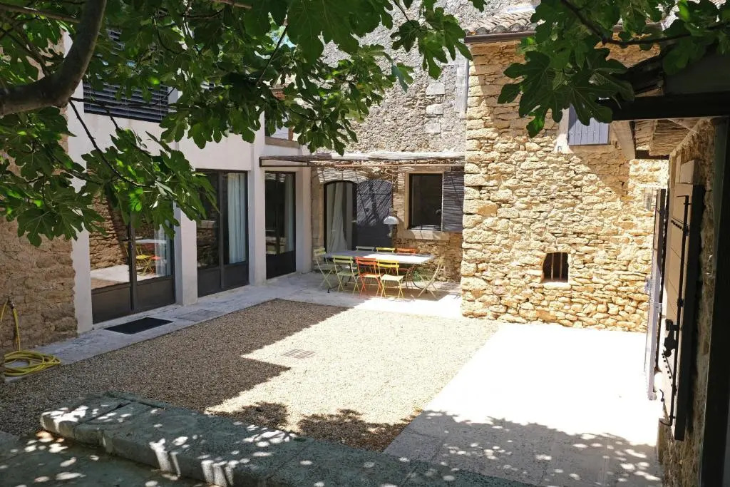 Charming vacation rental with a swimming pool in the heart of Luberon Natural Park,13 people LS2-306 ANDOURETO